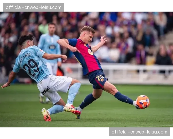 西甲国家德比：巴萨2-2战平十人皇马，维尼修斯两度助攻贝林厄姆